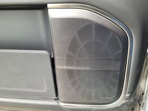 Used 2022 Rivian R1T Adventure image 18