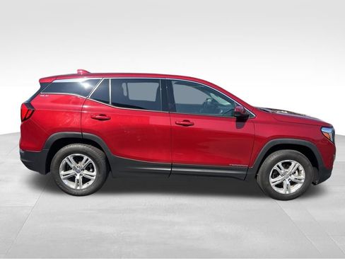 Used 2019 GMC Terrain SLE w/ LPO, Floor Liner Package AWD/4WD image 7