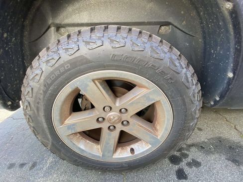 Used 2014 RAM 1500 Express RWD image 8