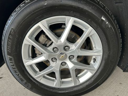 Used 2024 Chevrolet Equinox LS image 9