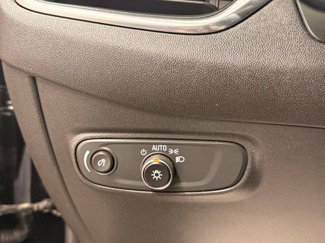 Used 2024 Chevrolet Equinox LS FWD image 17