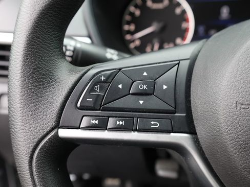Used 2022 Nissan Altima 2.5 SV FWD image 30