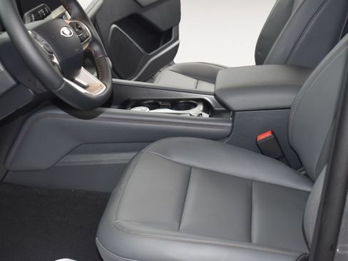 New 2026 Ford Explorer Active w/ Active Comfort Package AWD/4WD image 13