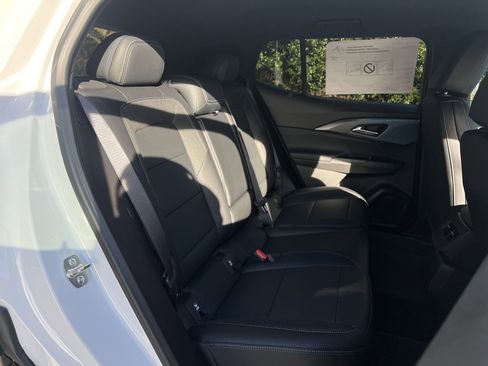 New 2026 Chevrolet Equinox EV LT AWD/4WD image 33