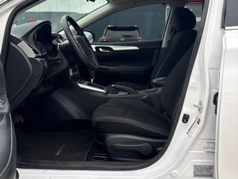 Certified 2017 Nissan Sentra S FWD image 5