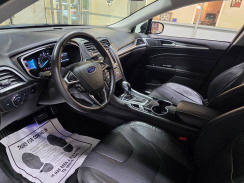 Used 2016 Ford Fusion Titanium AWD/4WD image 16
