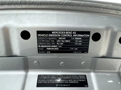 Used 2023 Mercedes-Benz EQB 300 4MATIC w/ Exclusive Package image 72