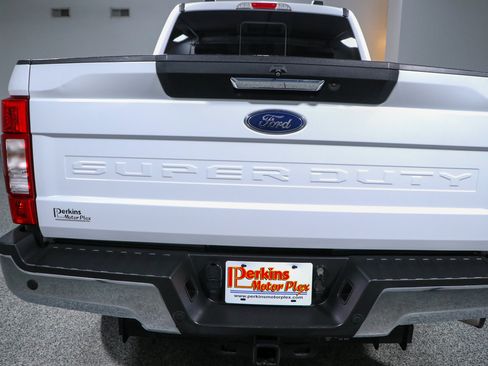 Used 2022 Ford F250 Lariat w/ Lariat Value Package AWD/4WD image 8