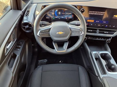 New 2026 Chevrolet Equinox EV LT image 11