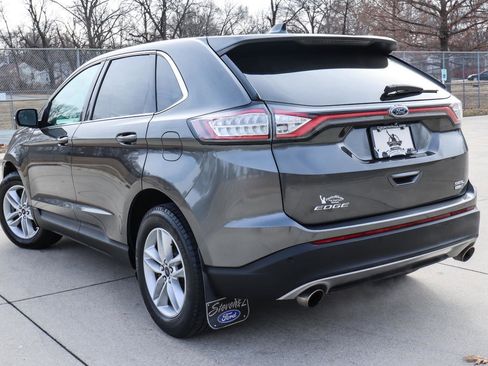 Used 2018 Ford Edge SEL image 12