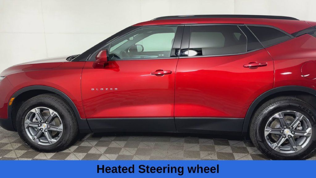 Used 2023 Chevrolet Blazer LT w/ Convenience Package AWD/4WD image 7