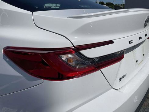 Used 2025 Toyota Camry SE w/ Convenience Package FWD image 14