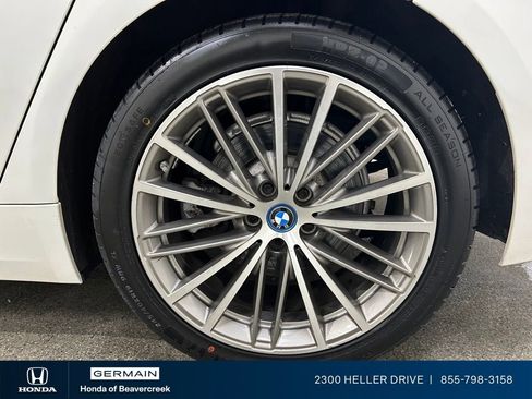 Used 2018 BMW 530e xDrive w/ Premium Package 2 image 14