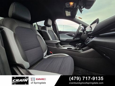 Used 2024 Buick Envista Preferred w/ Advanced Safety Package FWD image 29