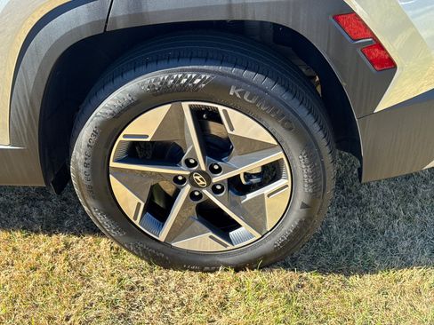 Certified 2025 Hyundai Tucson SEL image 19