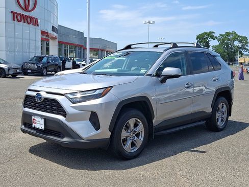 Used 2023 Toyota RAV4 XLE w/ Convenience Package AWD/4WD image 3