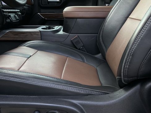 Used 2023 Chevrolet Silverado 2500 High Country image 22