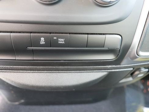 Certified 2024 RAM 1500 Classic SLT image 31