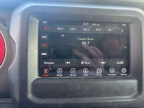 Used 2018 Jeep Wrangler Unlimited Sport S image 24