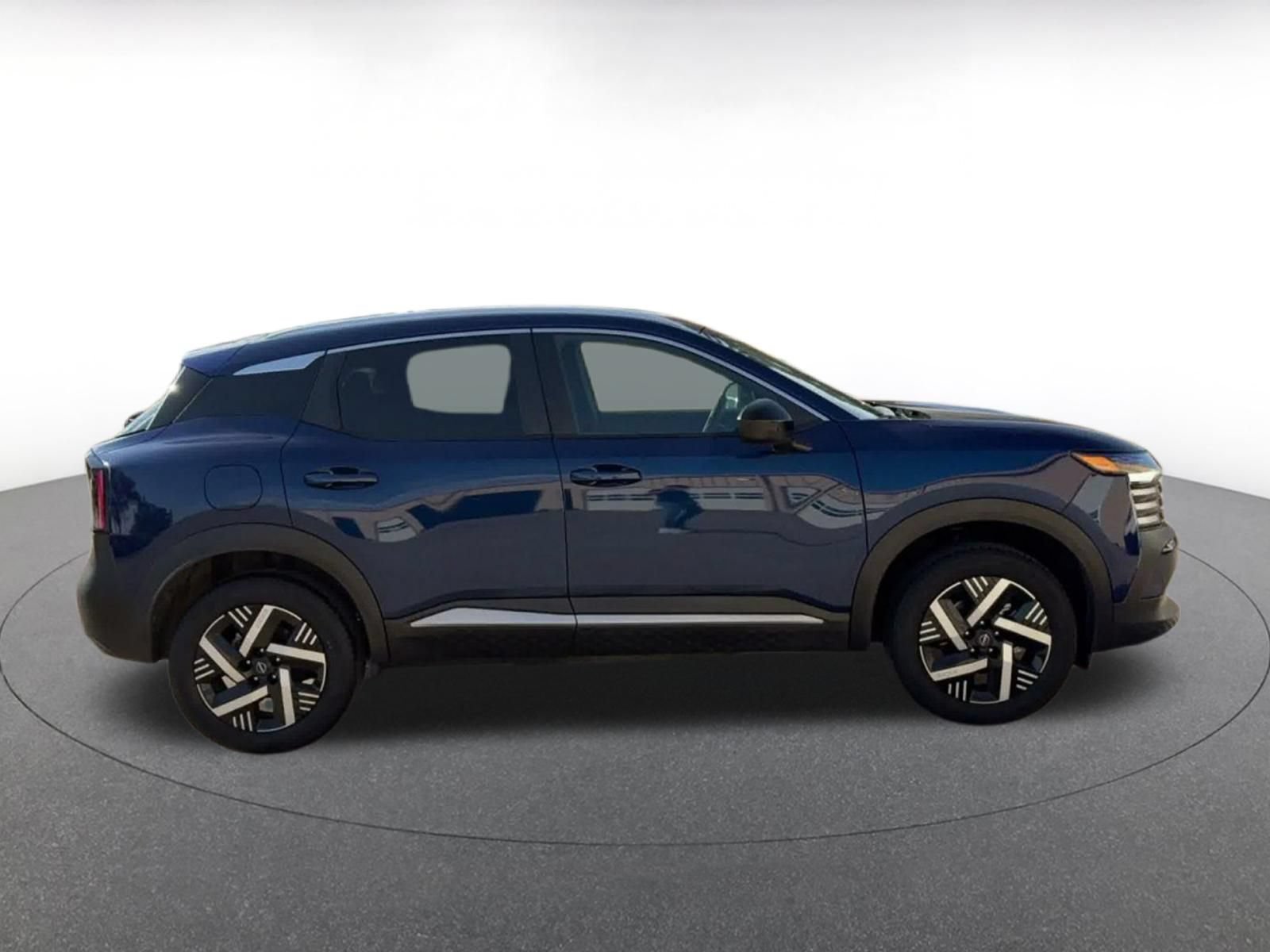 Used 2026 Nissan Kicks SV FWD image 15
