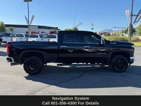 Used 2022 Chevrolet Silverado 2500 LTZ w/ LTZ Plus Package AWD/4WD image 4