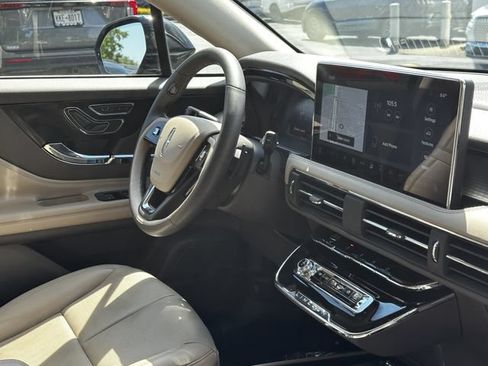 Certified 2023 Lincoln Corsair AWD w/ Equipment Group 101A image 33