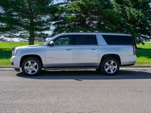 Used 2015 GMC Yukon XL SLT w/ Open Road Package image 3