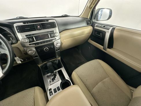 Used 2010 Toyota 4Runner Limited AWD/4WD image 11