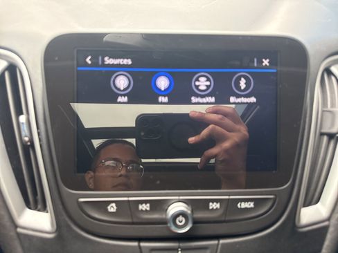 Used 2024 Chevrolet Malibu LT FWD image 21