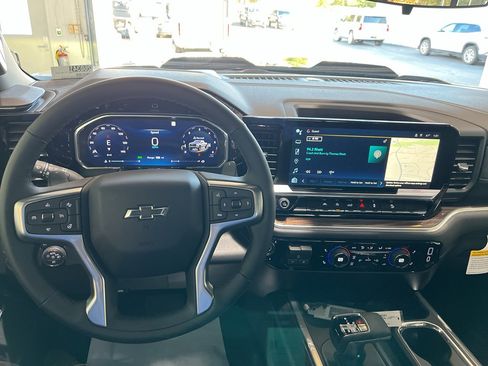 New 2026 Chevrolet Silverado 1500 LT Trail Boss w/ Convenience Package II image 10