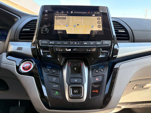 Used 2018 Honda Odyssey Elite image 19