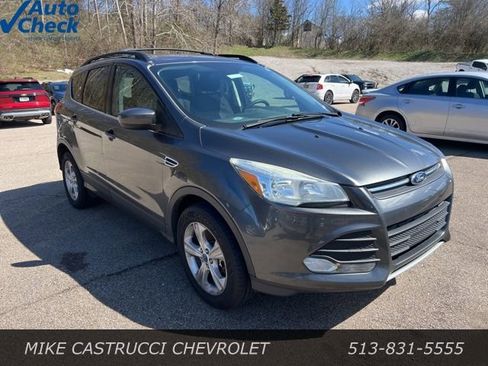 Used 2015 Ford Escape SE image 2