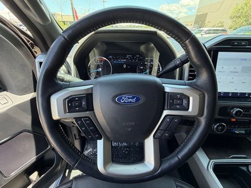 Used 2022 Ford F250 Lariat w/ Lariat Value Package AWD/4WD image 14