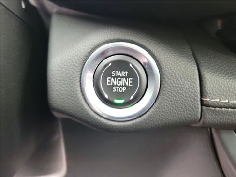 Used 2023 Buick Envision Essence w/ Sport Touring Package AWD/4WD image 32