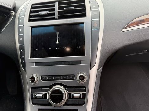 Used 2019 Lincoln MKZ Reserve image 10