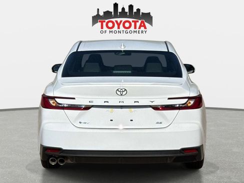 New 2026 Toyota Camry SE image 4