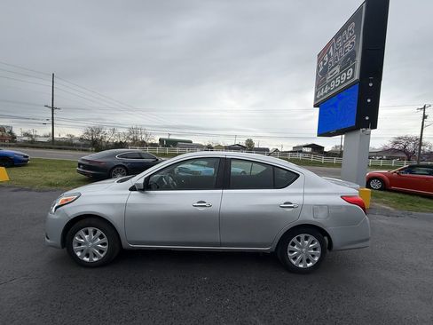 Used 2017 Nissan Versa SV image 6