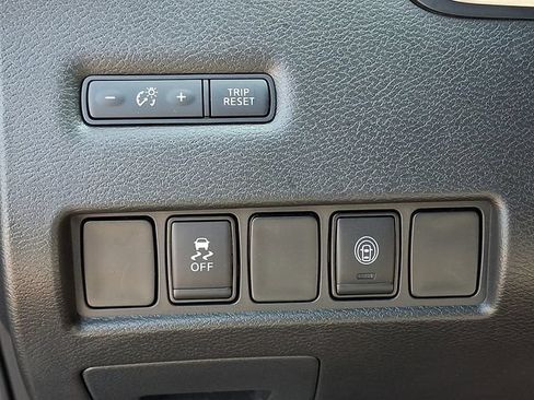 Used 2024 Nissan Murano SV AWD/4WD image 25