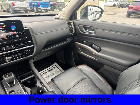 Used 2023 Nissan Pathfinder Platinum AWD/4WD image 21