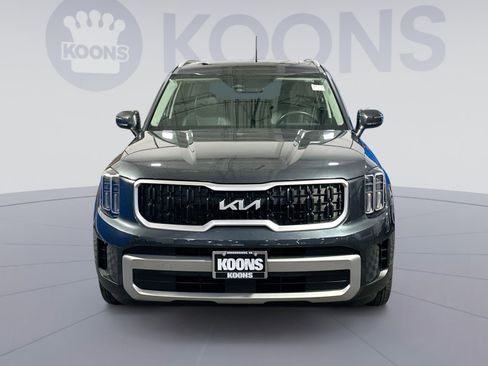 Used 2023 Kia Telluride EX w/ EX Captain's Chair Package image 11