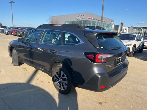 Used 2025 Subaru Outback image 4