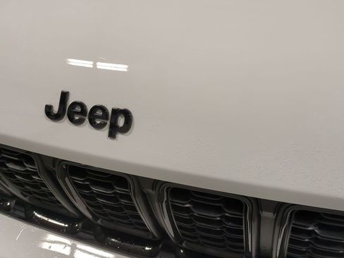 New 2025 Jeep Grand Cherokee Limited w/ Trailer Tow Package image 11