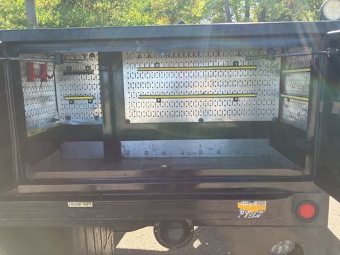 Used 2011 Chevrolet Silverado 3500 W/T image 22