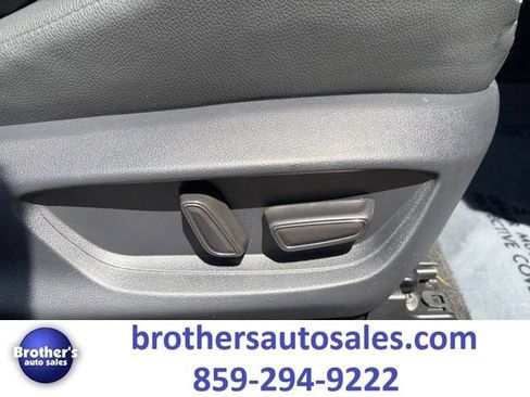 Used 2025 Toyota Camry XSE FWD image 44