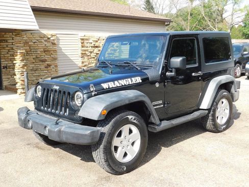 Used 2012 Jeep Wrangler Sport AWD/4WD image 4