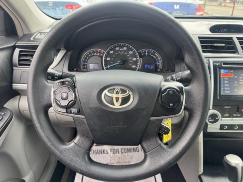 Used 2012 Toyota Camry LE image 17
