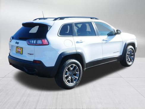 Used 2022 Jeep Cherokee Trailhawk image 7