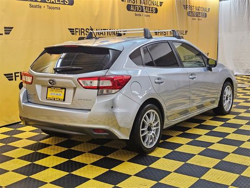 Used 2019 Subaru Impreza 2.0i image 3