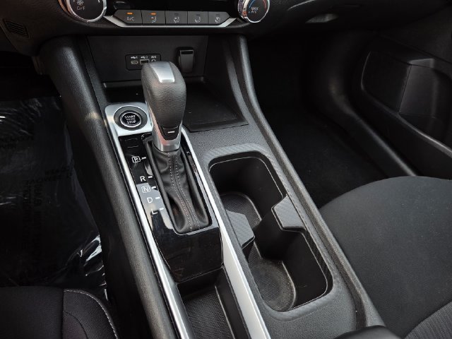 Used 2023 Nissan Sentra SV FWD image 11