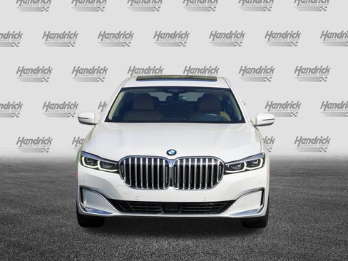 Used 2021 BMW 740i w/ Premium Package RWD image 3